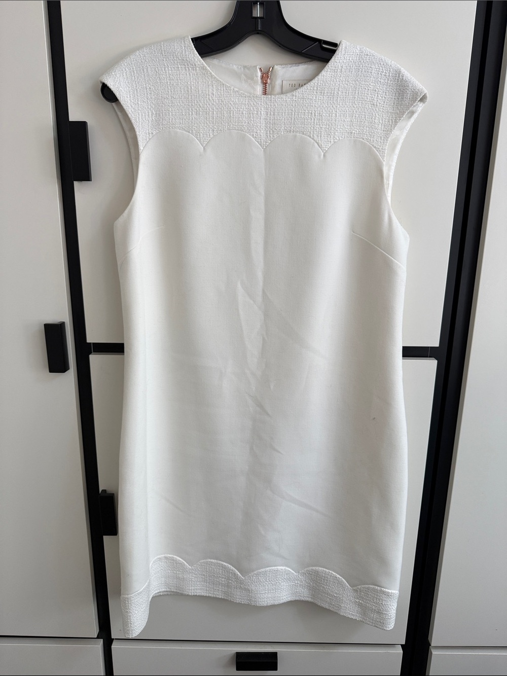 Ted Baker - LIKE NEW - White Scallop Trim Sleeveless Shift Dress